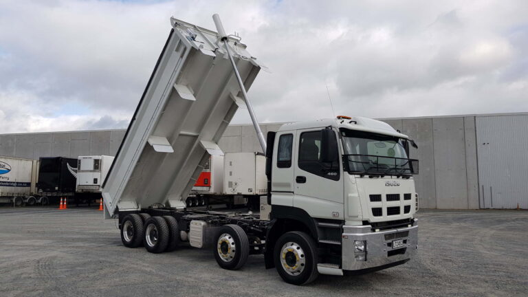 tipper-white